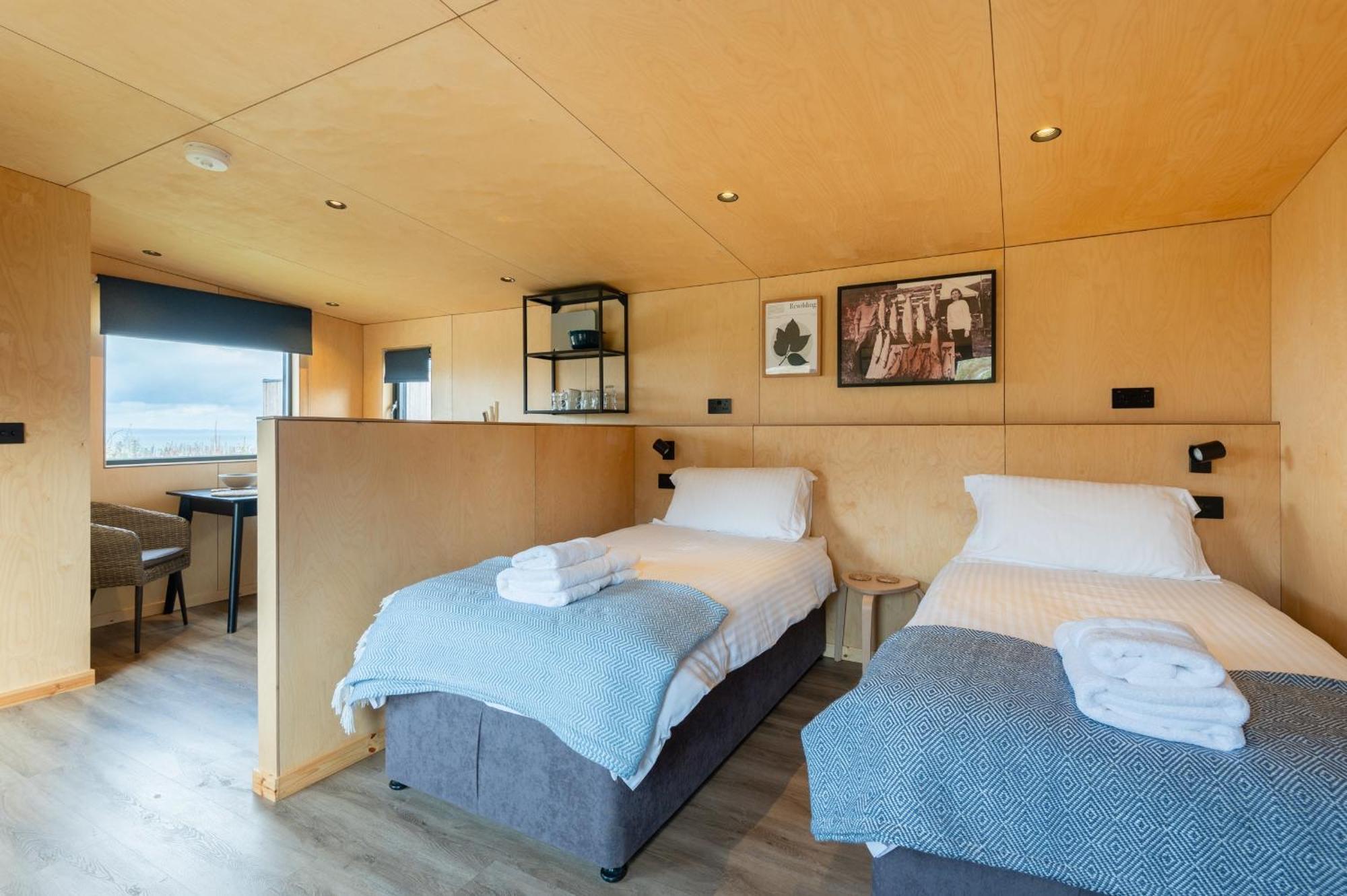 Rustic Cabins, Sea Views From Rewilded Farm With Highland Cows St Andrews Extérieur photo