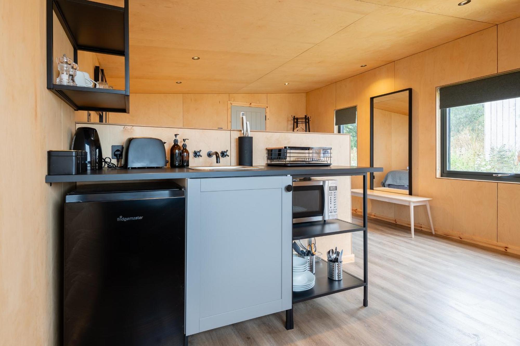 Rustic Cabins, Sea Views From Rewilded Farm With Highland Cows St Andrews Extérieur photo